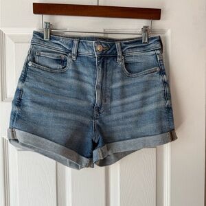 American Eagle Denim Mom Jean Shorts Size 6
